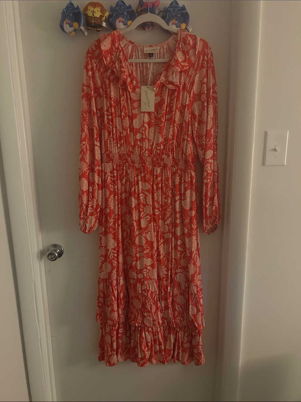 New with tags Universal Thread Women’s Orange Floral Long Sleeve Midi Dress
